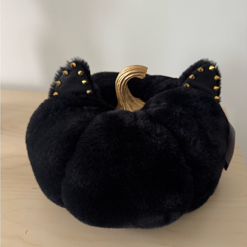 NWT Novogratz Halloween Black Studded Kitty Cat Plush Pumpkin